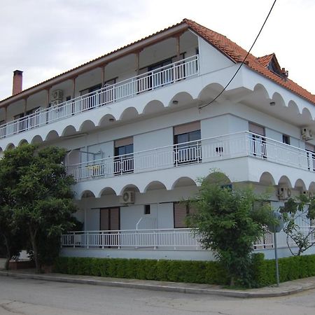 Giorgos Apartments Square Vrasná 외부 사진