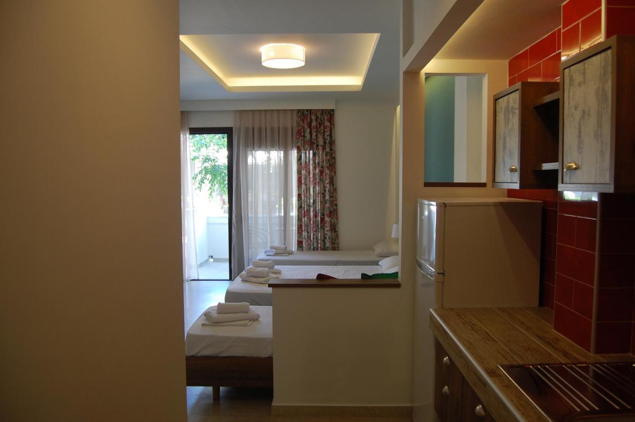 Giorgos Apartments Square Vrasná 외부 사진