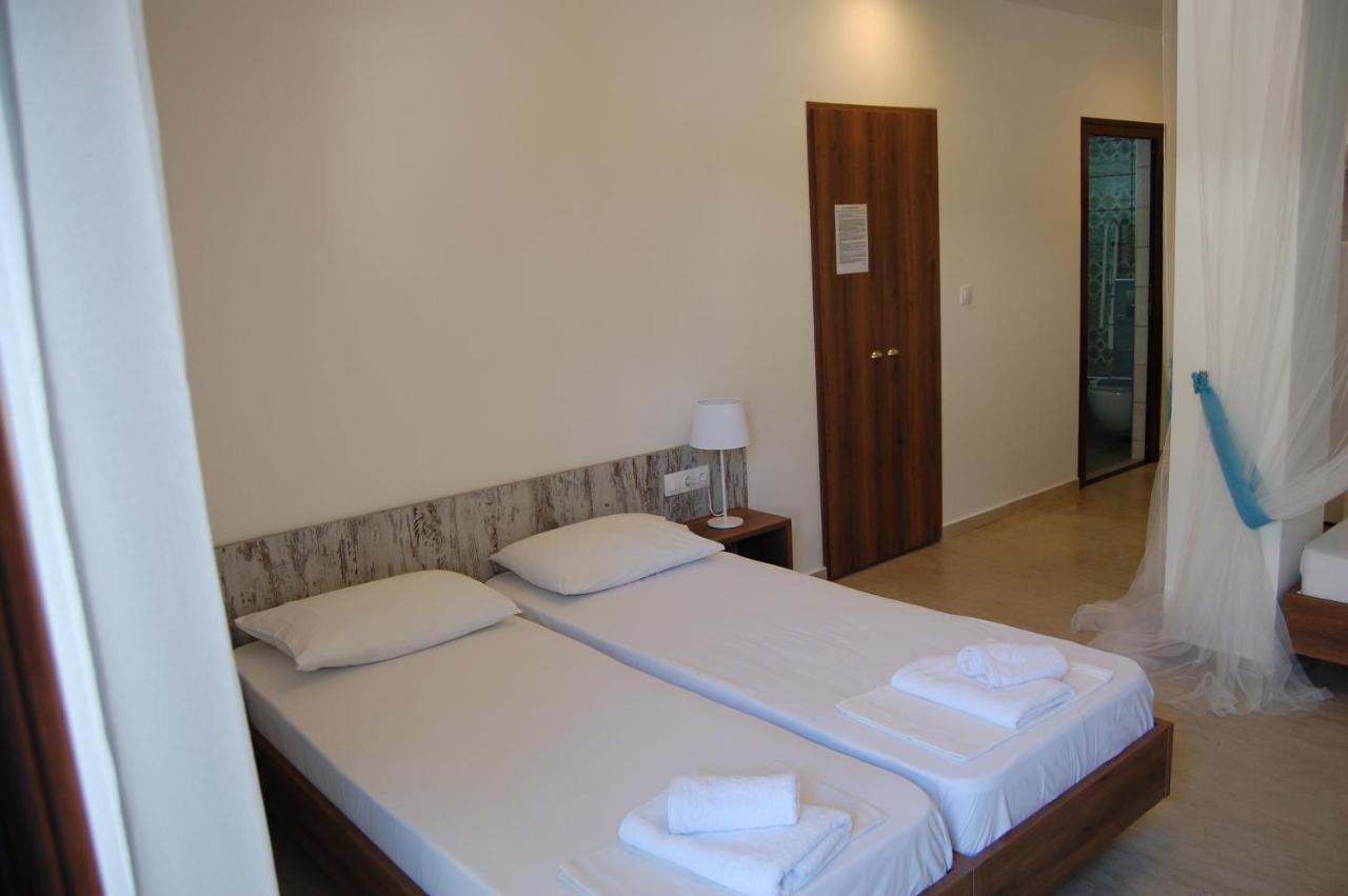 Giorgos Apartments Square Vrasná 외부 사진