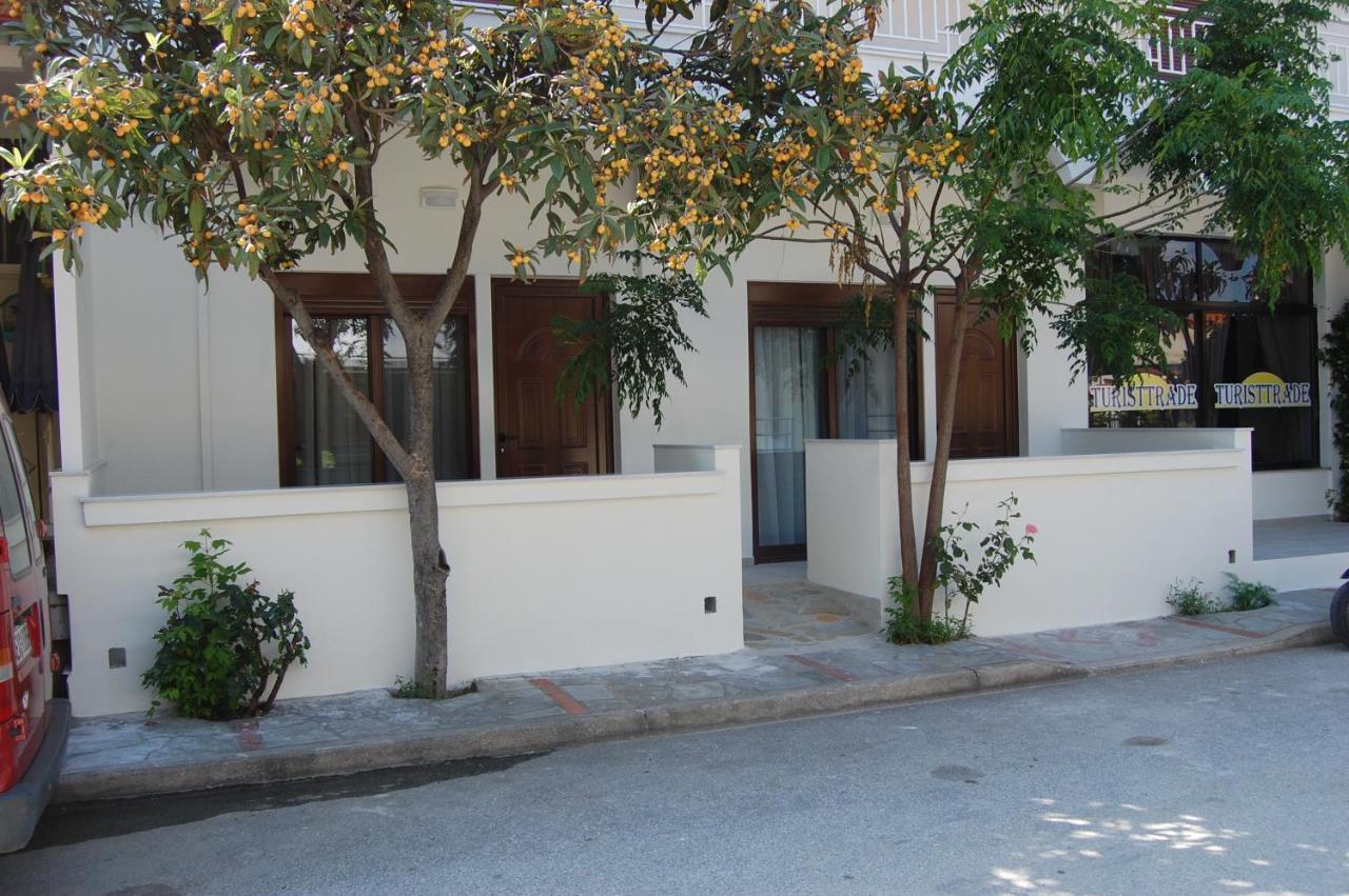 Giorgos Apartments Square Vrasná 외부 사진