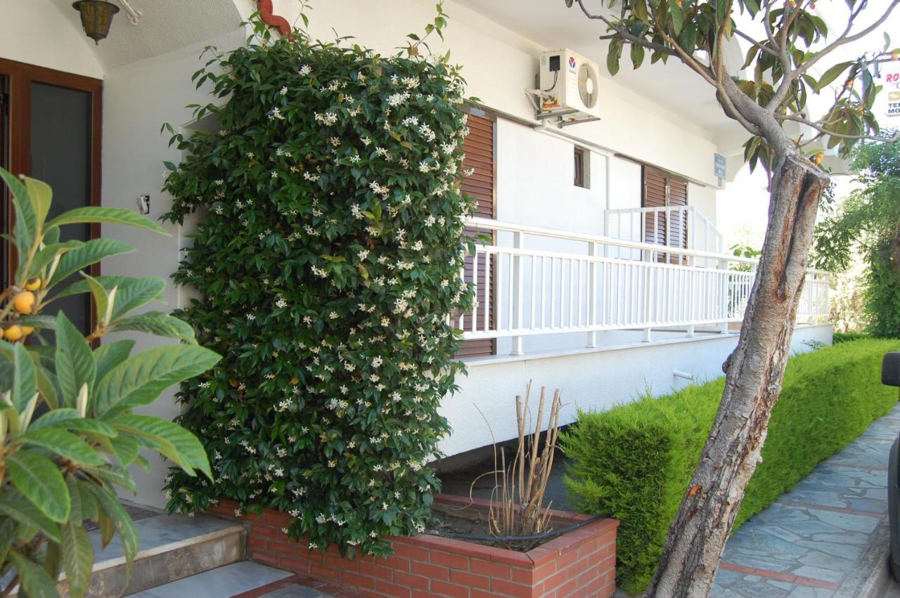 Giorgos Apartments Square Vrasná 외부 사진