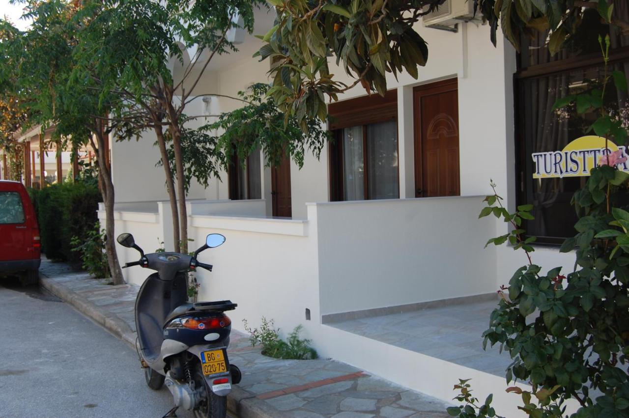 Giorgos Apartments Square Vrasná 외부 사진