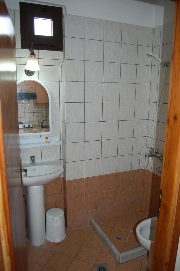 Giorgos Apartments Square Vrasná 외부 사진