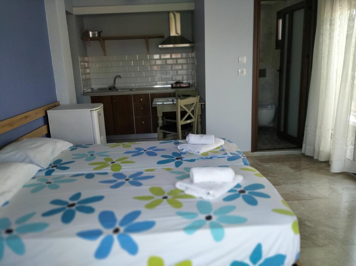 Giorgos Apartments Square Vrasná 외부 사진