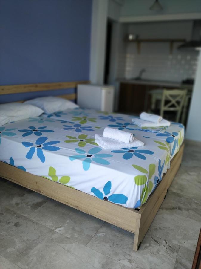 Giorgos Apartments Square Vrasná 외부 사진