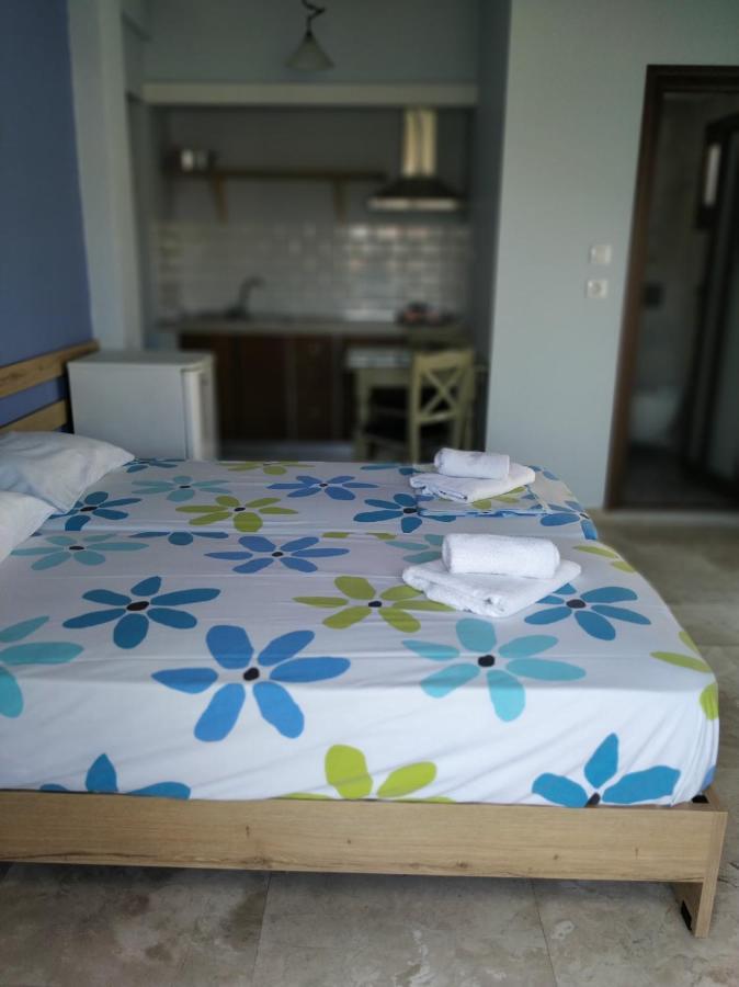 Giorgos Apartments Square Vrasná 외부 사진
