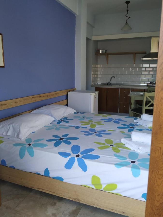 Giorgos Apartments Square Vrasná 외부 사진