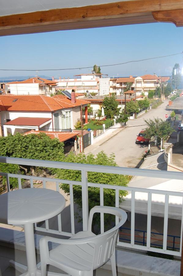 Giorgos Apartments Square Vrasná 외부 사진