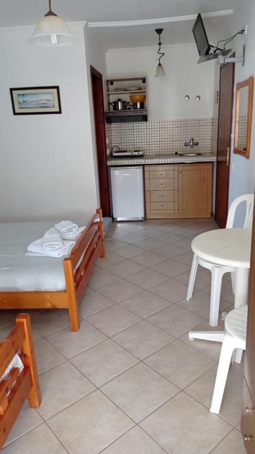 Giorgos Apartments Square Vrasná 외부 사진
