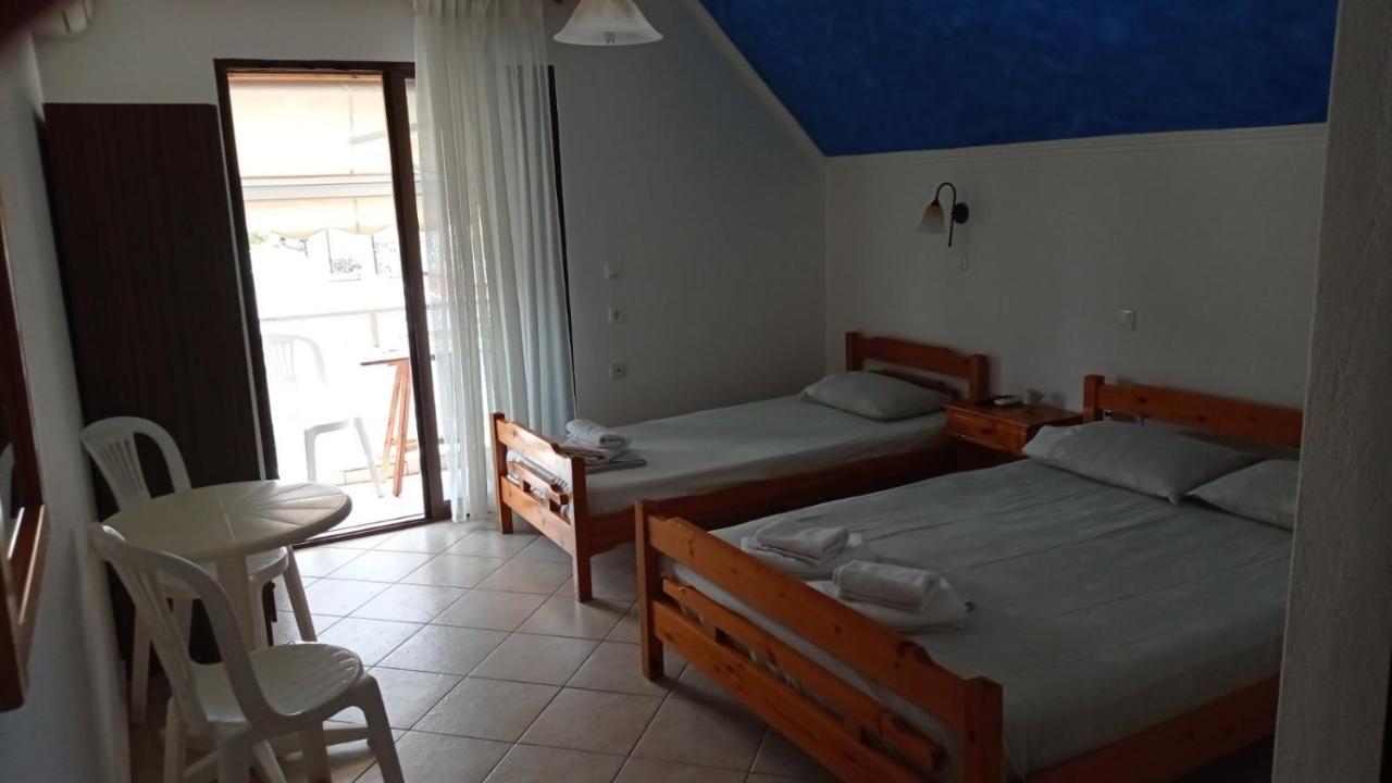 Giorgos Apartments Square Vrasná 외부 사진